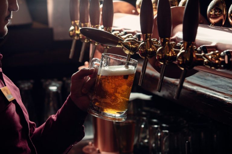 Liverpool’s Historic Pubs: Drinking in Listed Buildings