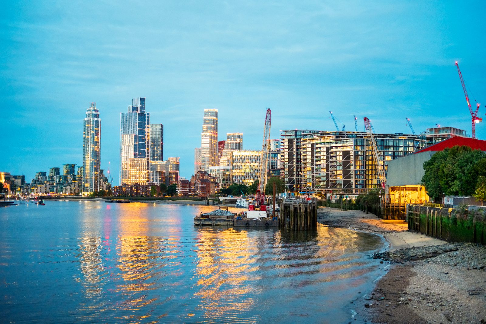 London financial district at dusk